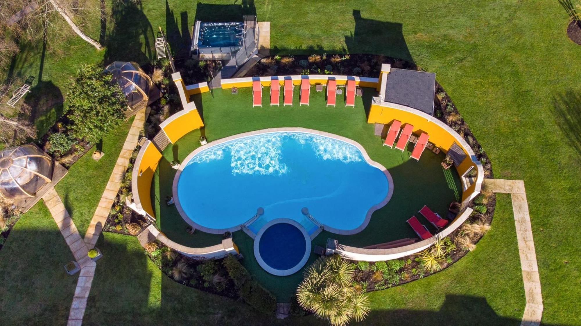 Bishopstrow Hotel And Spa - Small Luxury Hotels Of The World Warminster Exterior photo